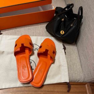 Dép Nữ Hermes Oran Sandal Cam Nhăn