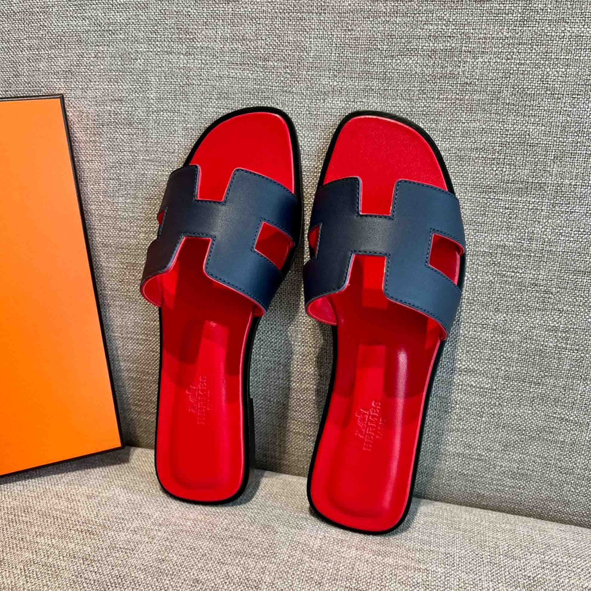 Dép Nữ Hermes Oran Sandal Đen Đỏ Trơn 