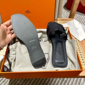 Dép Nữ Hermes Oran Sandal Đen Full Trơn