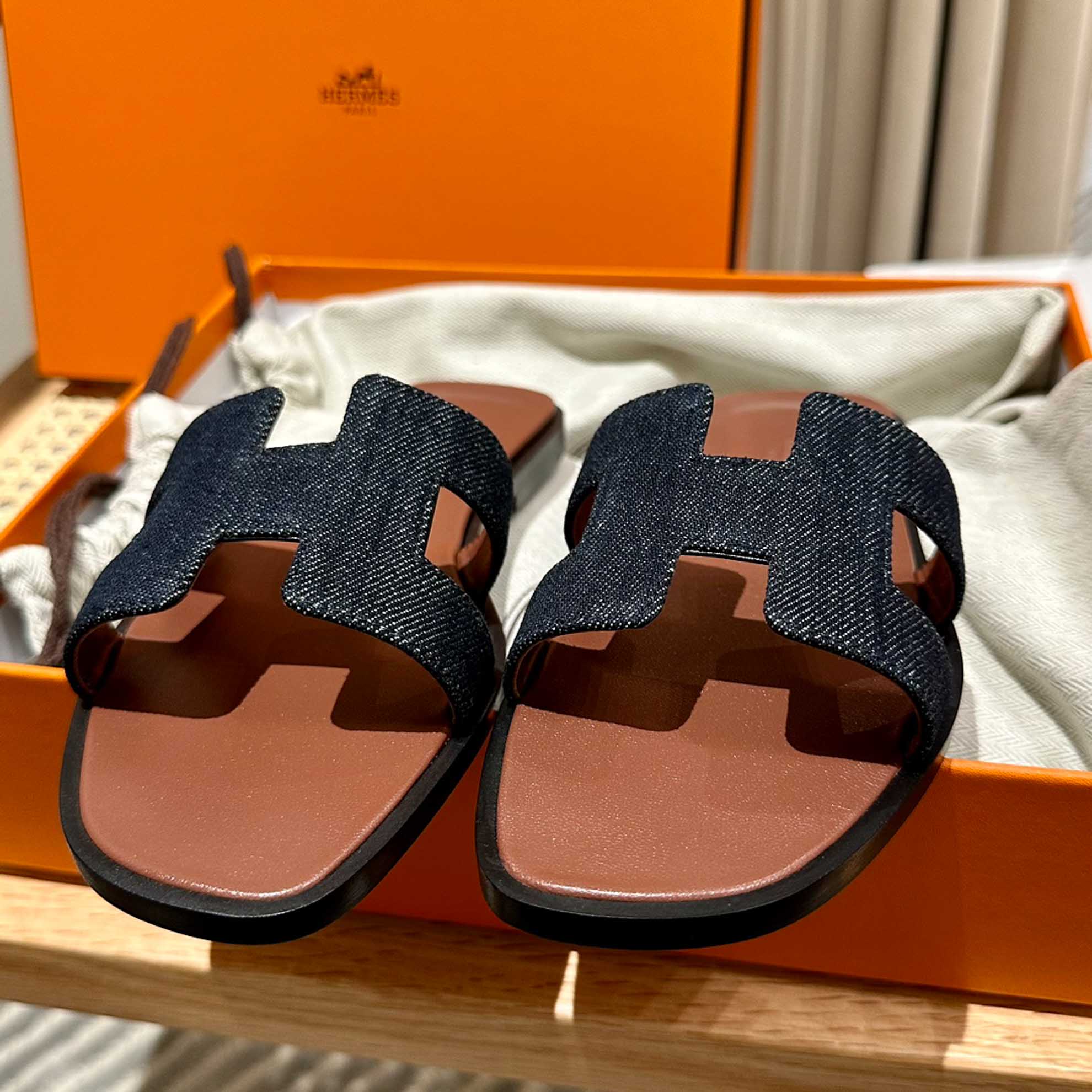 Dép Nữ Hermes Oran Sandal Đen Nâu Denim