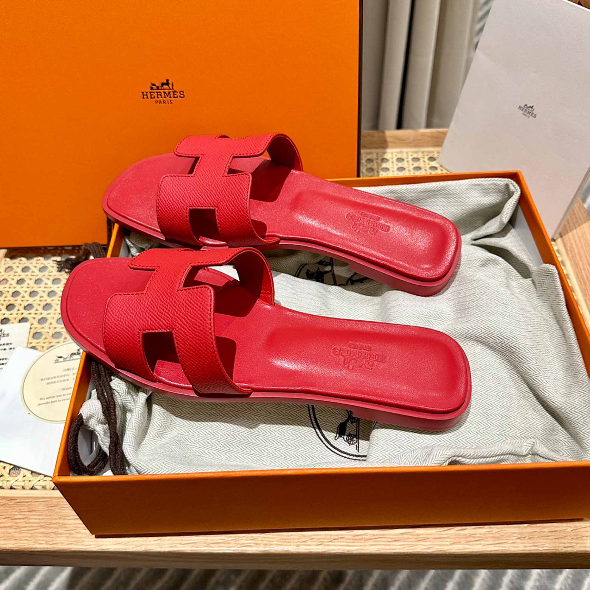 Dép Nữ Hermes Oran Sandal Đỏ Nhăn