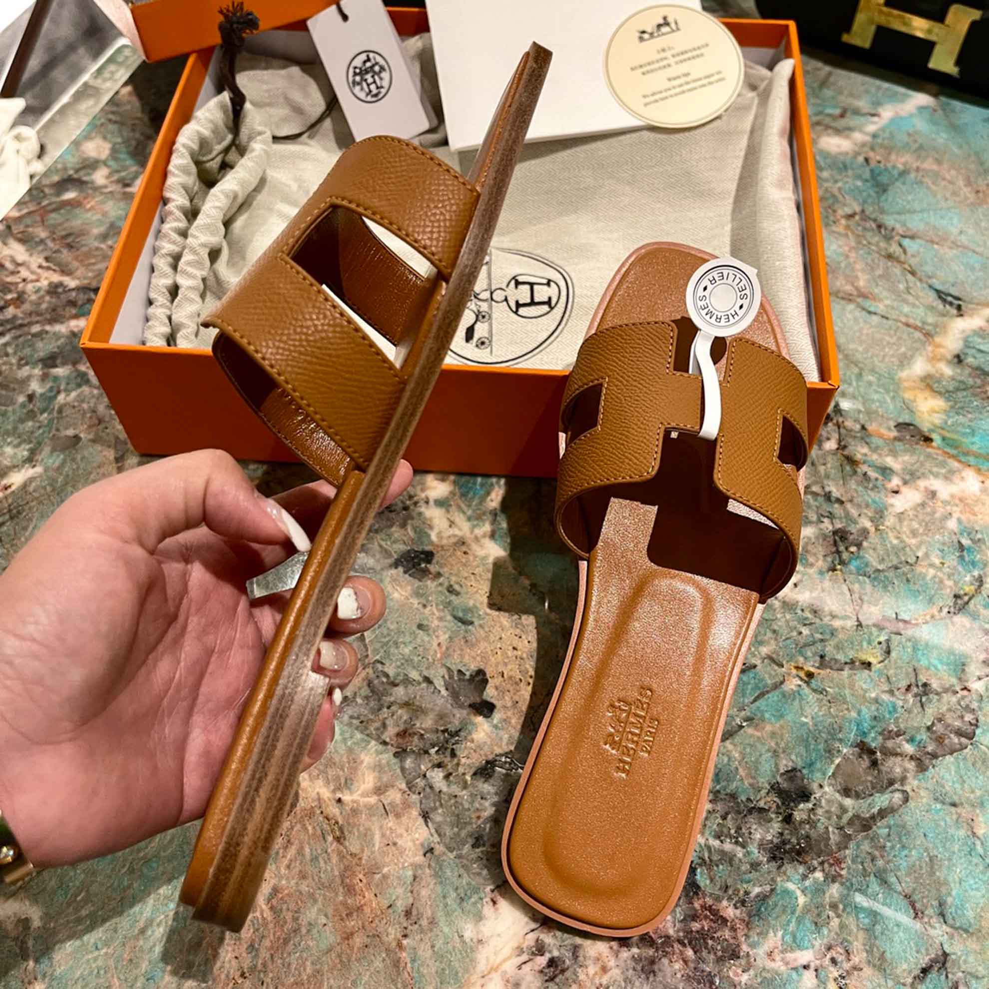 Dép Nữ Hermes Oran Sandal Full Nâu Nhăn