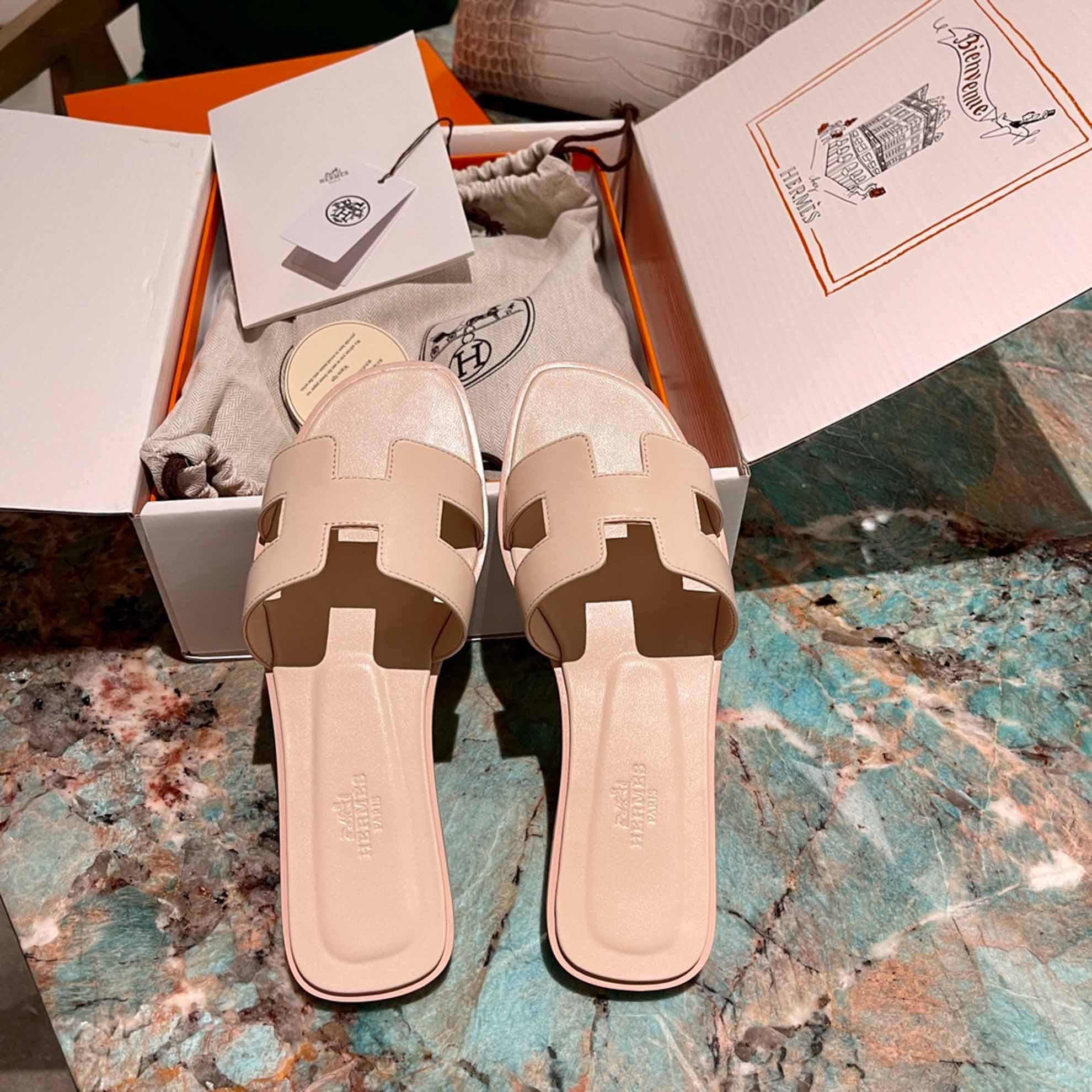 Dép Nữ Hermes Oran Sandal Hồng Phấn Trơn