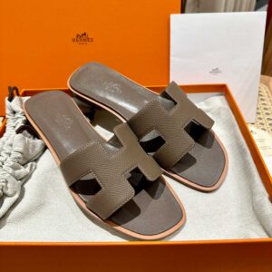 Dép Nữ Hermes Oran Sandal Nâu Dậm Nhăn