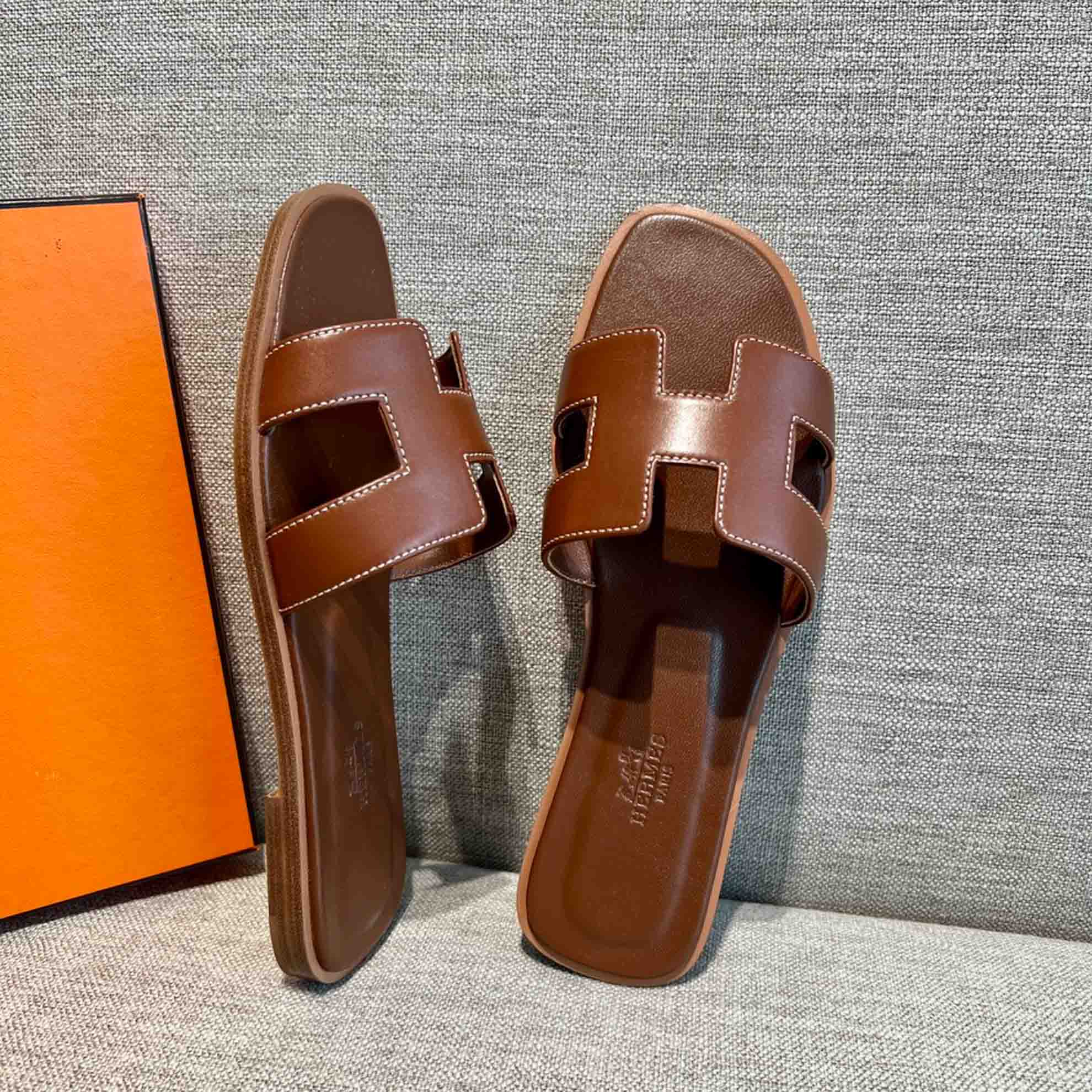 Dép Nữ Hermes Oran Sandal Nâu Đậm Trơn