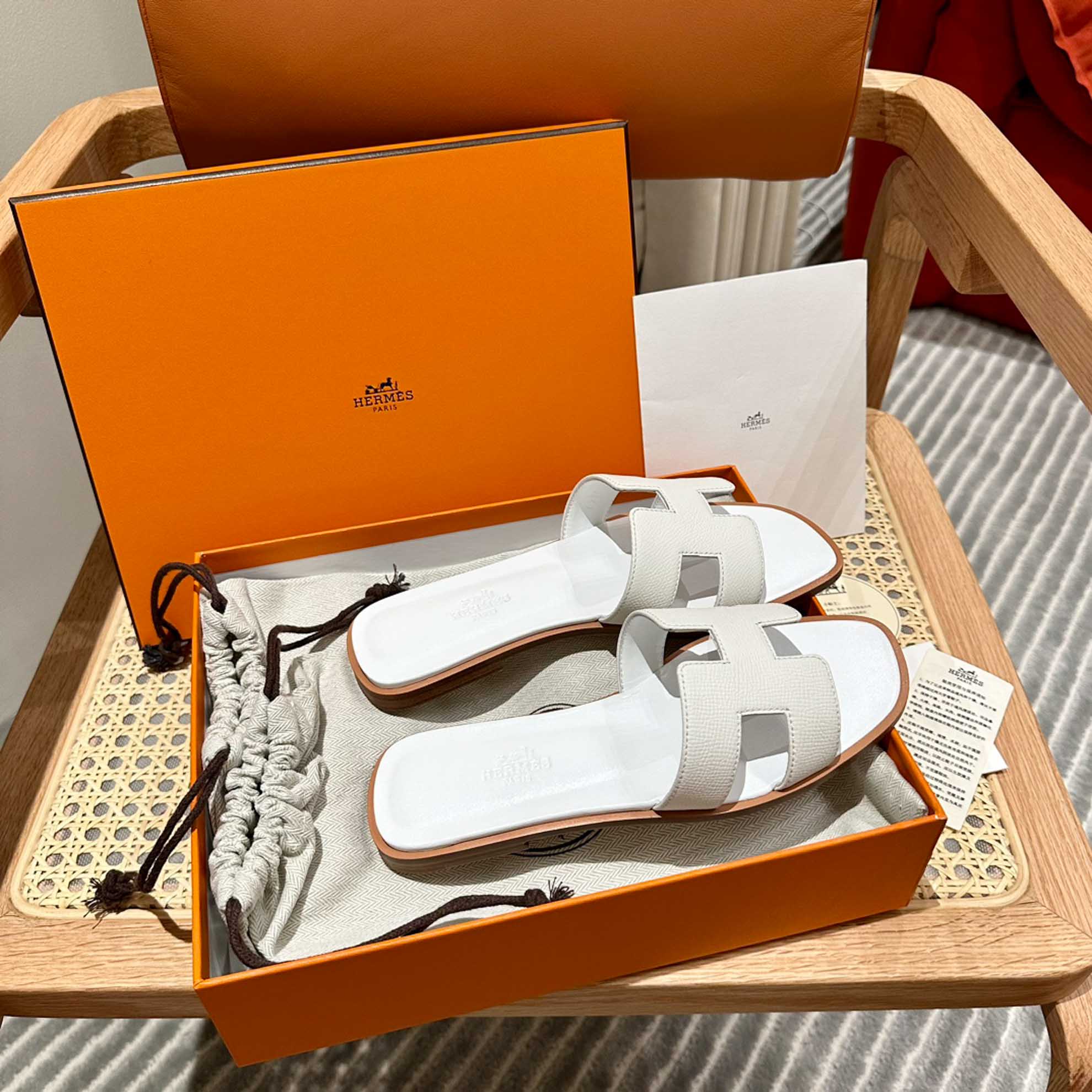 Dép Nữ Hermes Oran Sandal Trắng Nhăn