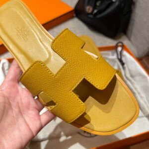 Dép Nữ Hermes Oran Sandal Vàng Nhăn