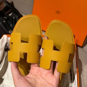 Dép Nữ Hermes Oran Sandal Vàng Nhăn