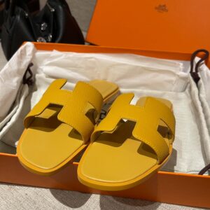 Dép Nữ Hermes Oran Sandal Vàng Nhăn