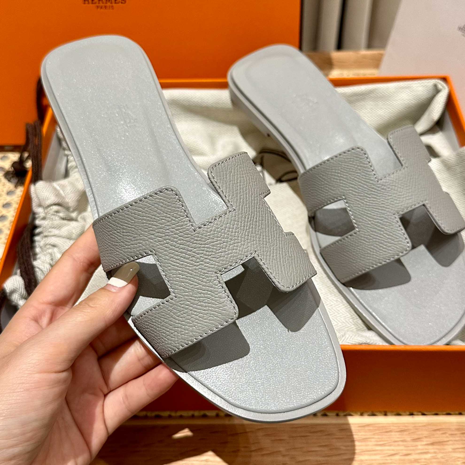 Dép Nữ Hermes Oran Sandal Xám Nhám