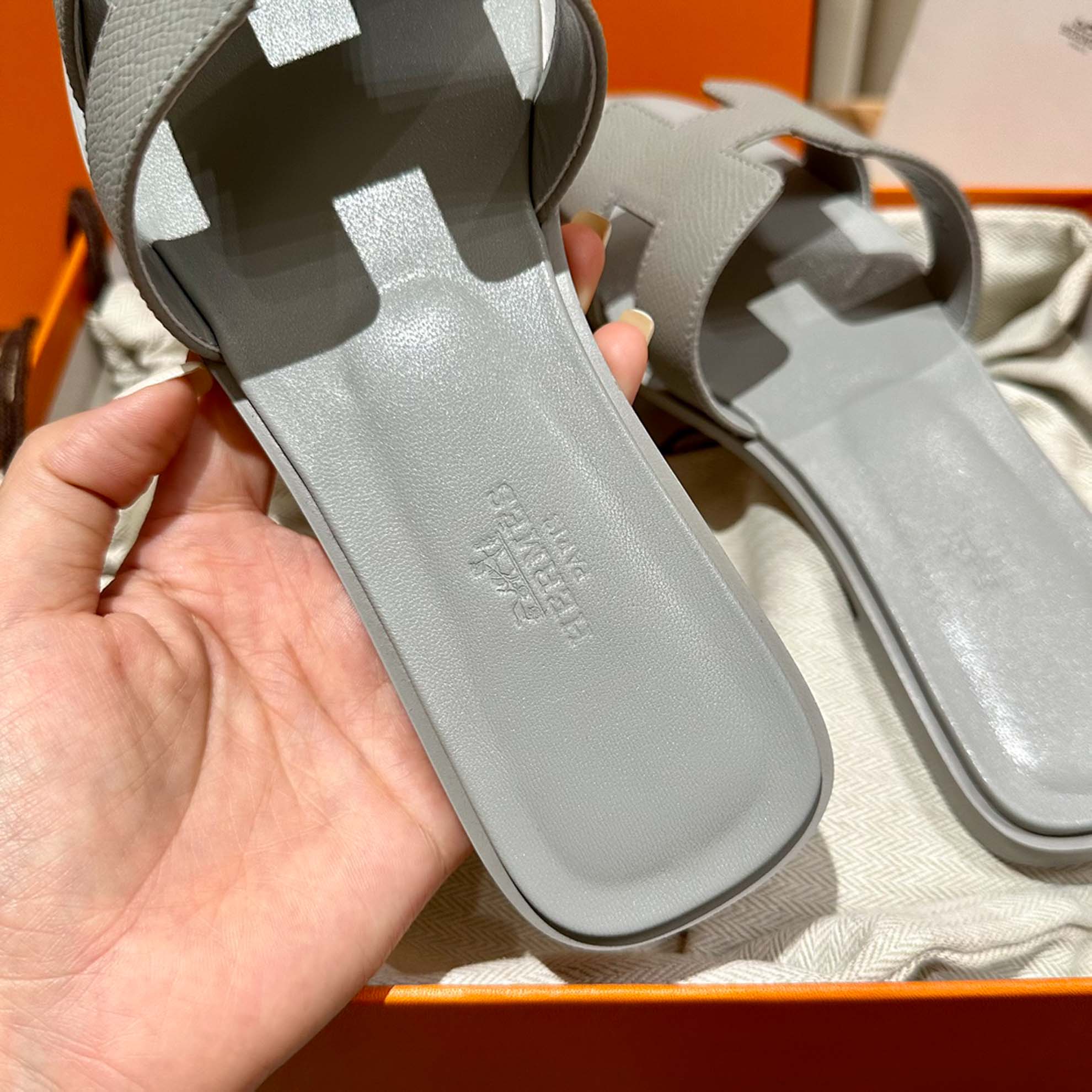 Dép Nữ Hermes Oran Sandal Xám Nhám