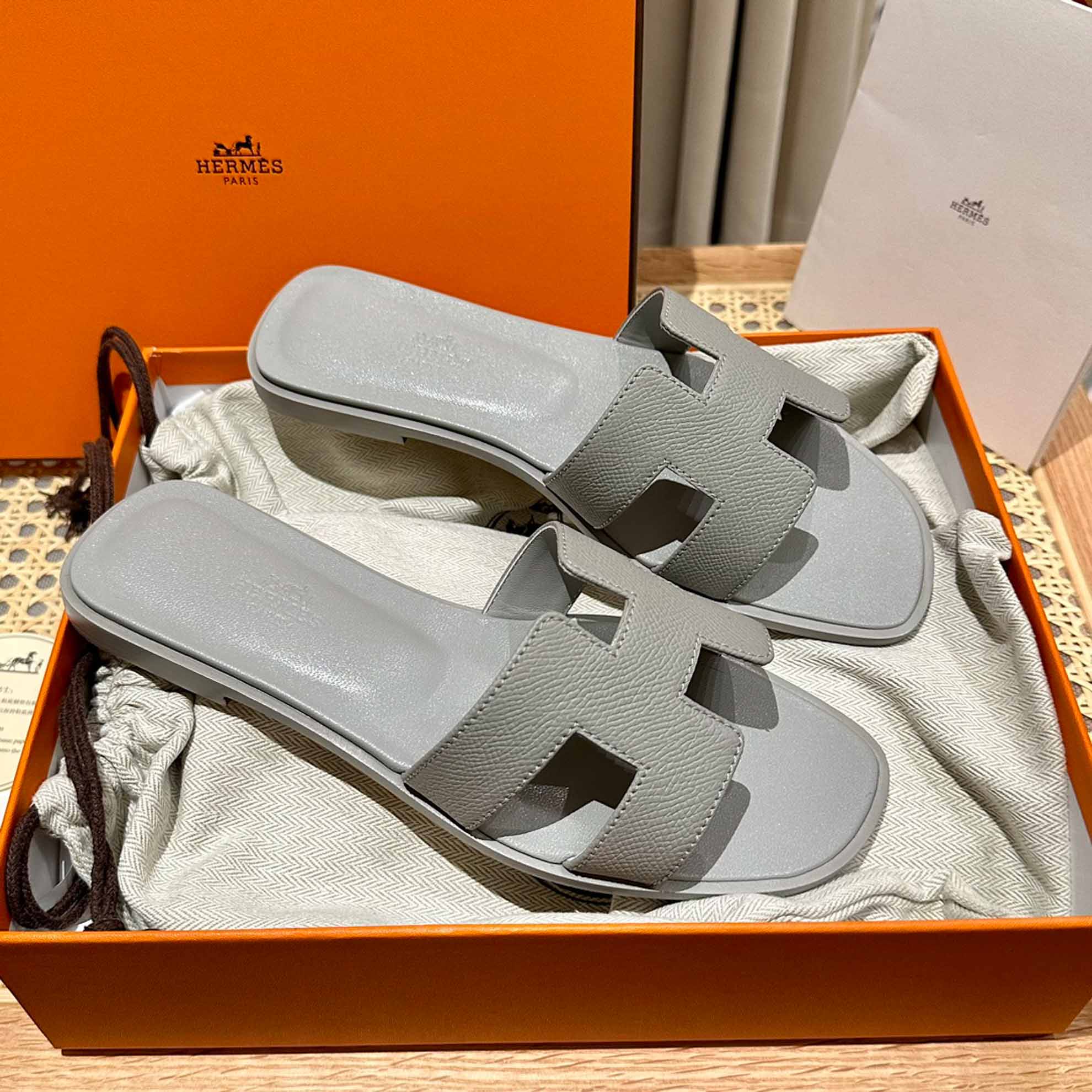 Dép Nữ Hermes Oran Sandal Xám Nhám