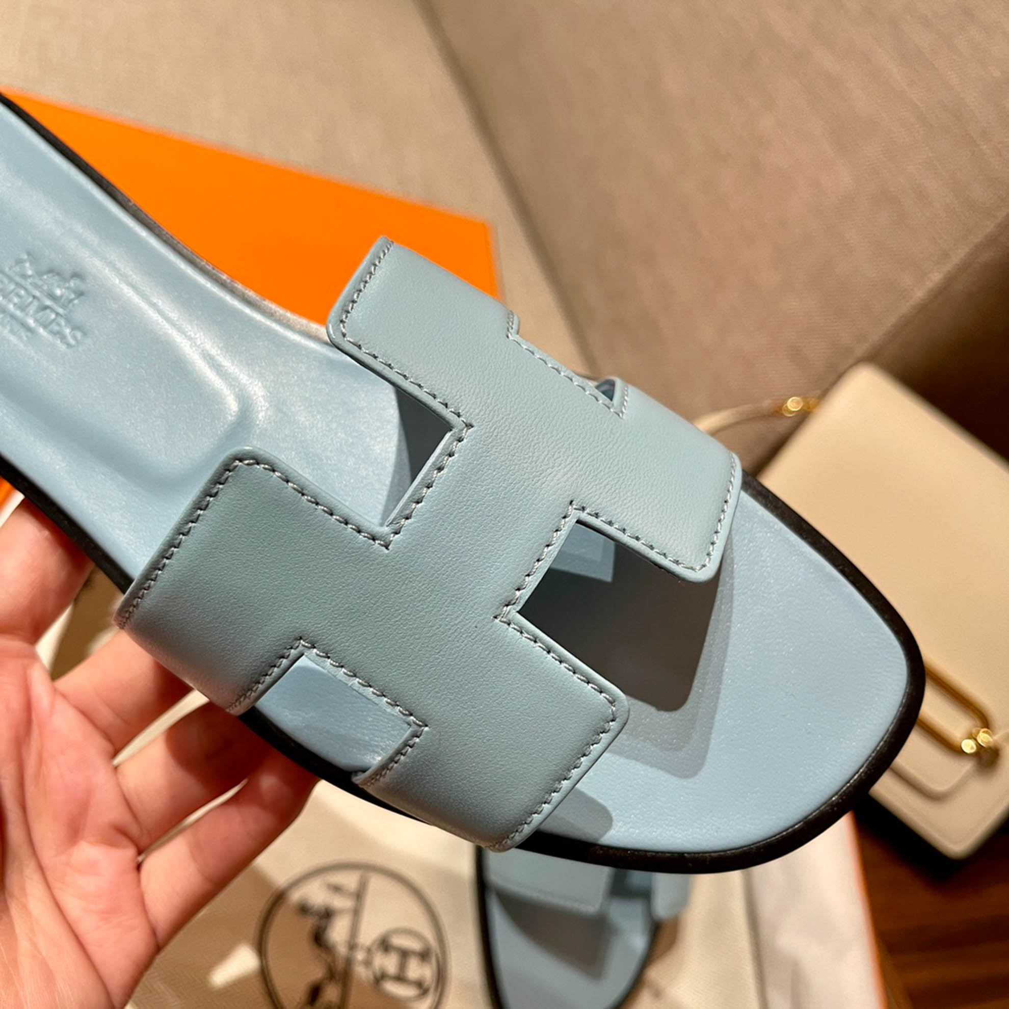 Dép Nữ Hermes Oran Sandal Xanh Ngọc Viền Đen Trơn