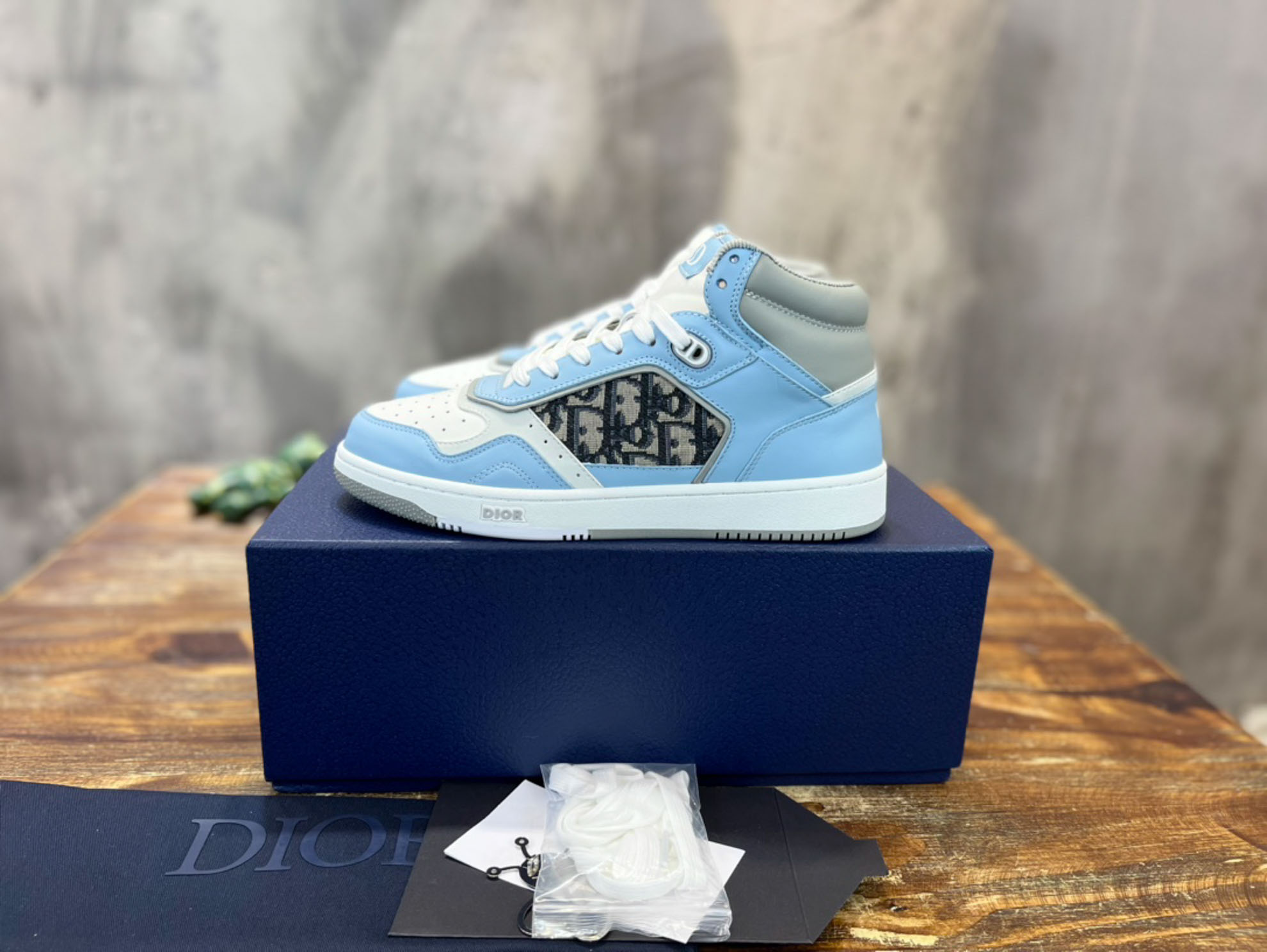 Giày Dior B27 High Light Blue and White Gray họa tiết vải Dior Oblique Jacquard 