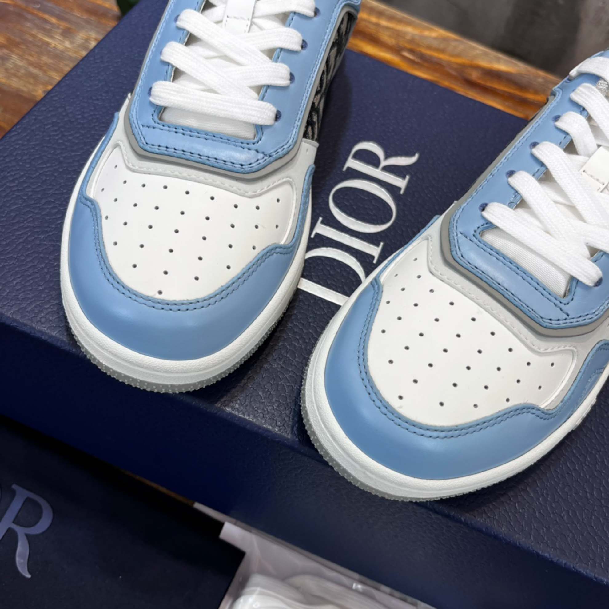 Giày Dior B27 Low Light Blue and White Gray họa tiết vải Dior Oblique Jacquard