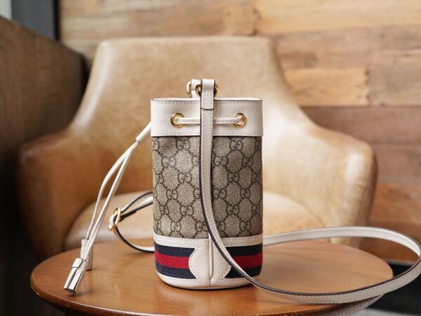 Gucci beige ‘Ophidia Mini’ bucket bag
