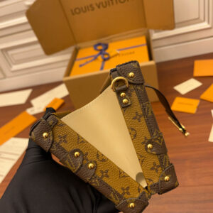 Louis Vuitton Petite Malle Shoulder Clutch Bag