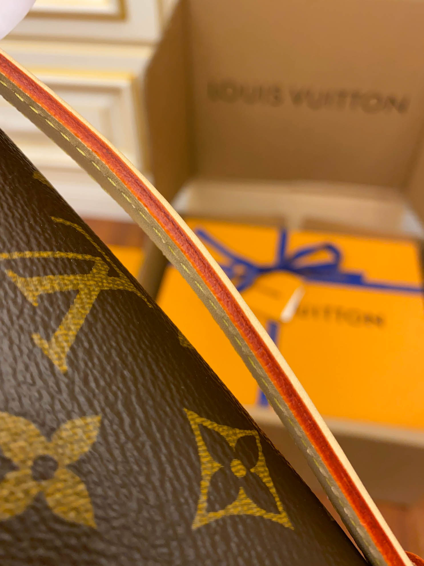 LOUIS VUITTON Pochette Metis Shoulder Bag