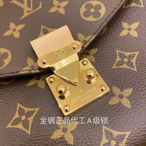 LOUIS VUITTON Pochette Metis Shoulder Bag