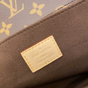 LOUIS VUITTON Pochette Metis Shoulder Bag