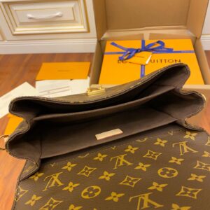 LOUIS VUITTON Pochette Metis Shoulder Bag