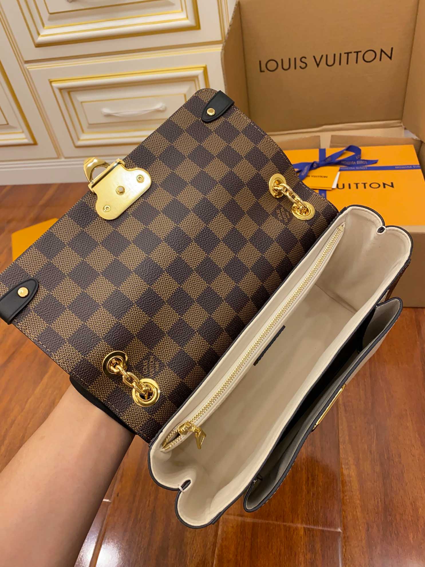 LOUIS VUITTON Vavin PM Chain Shoulder Bag