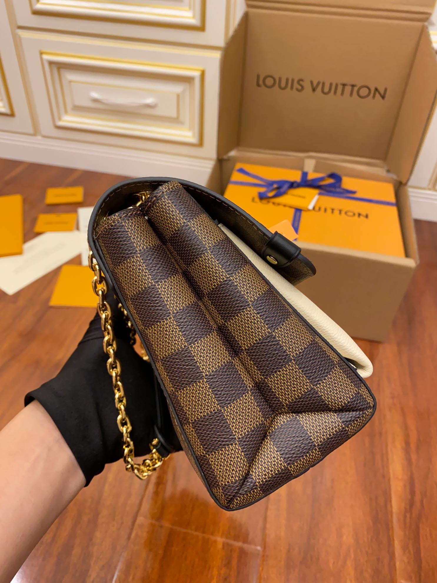 LOUIS VUITTON Vavin PM Chain Shoulder Bag