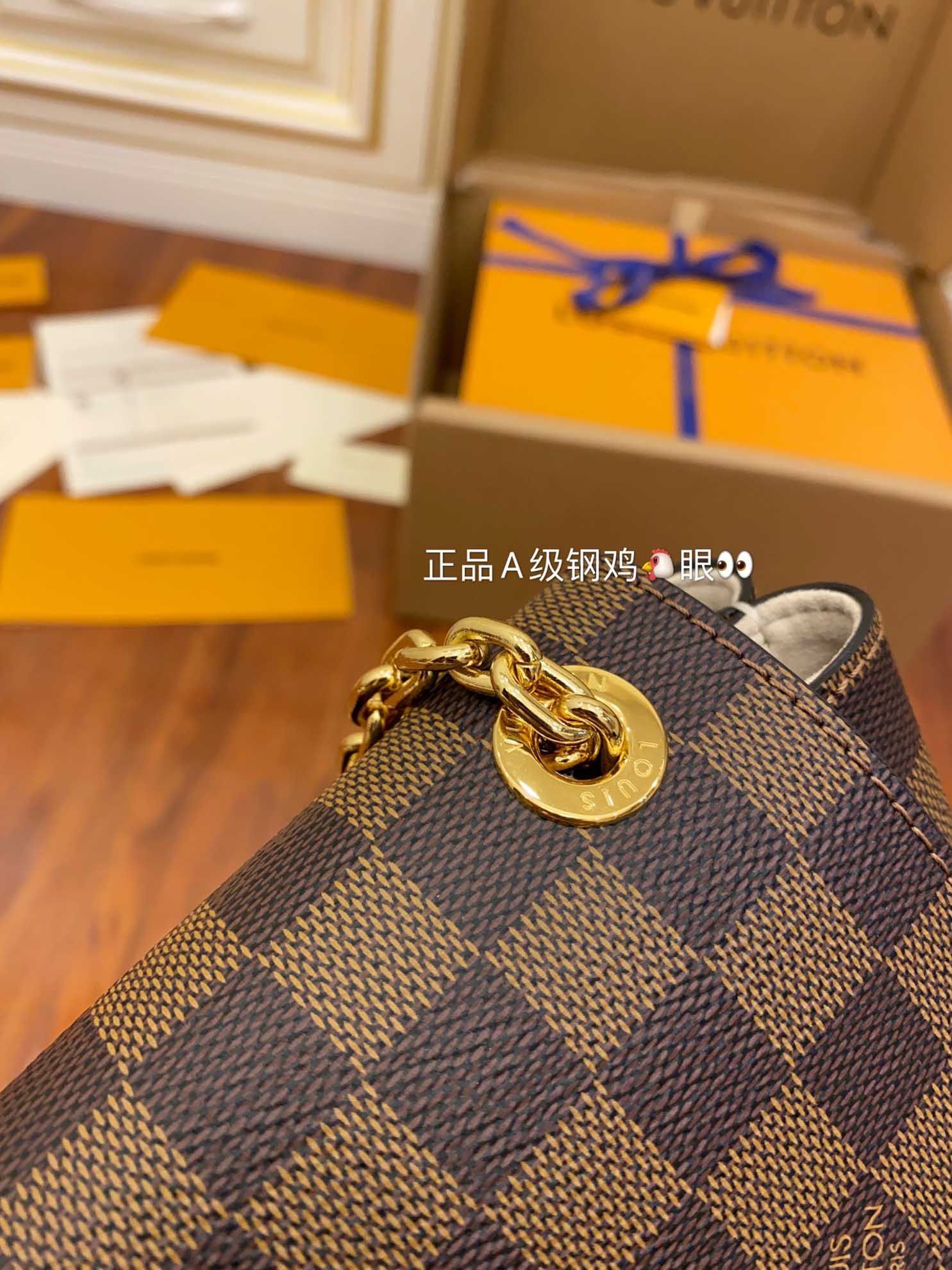 LOUIS VUITTON Vavin PM Chain Shoulder Bag