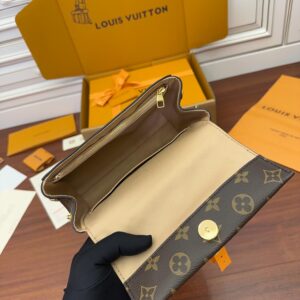 LV Cluny Mini Monogram Canvas