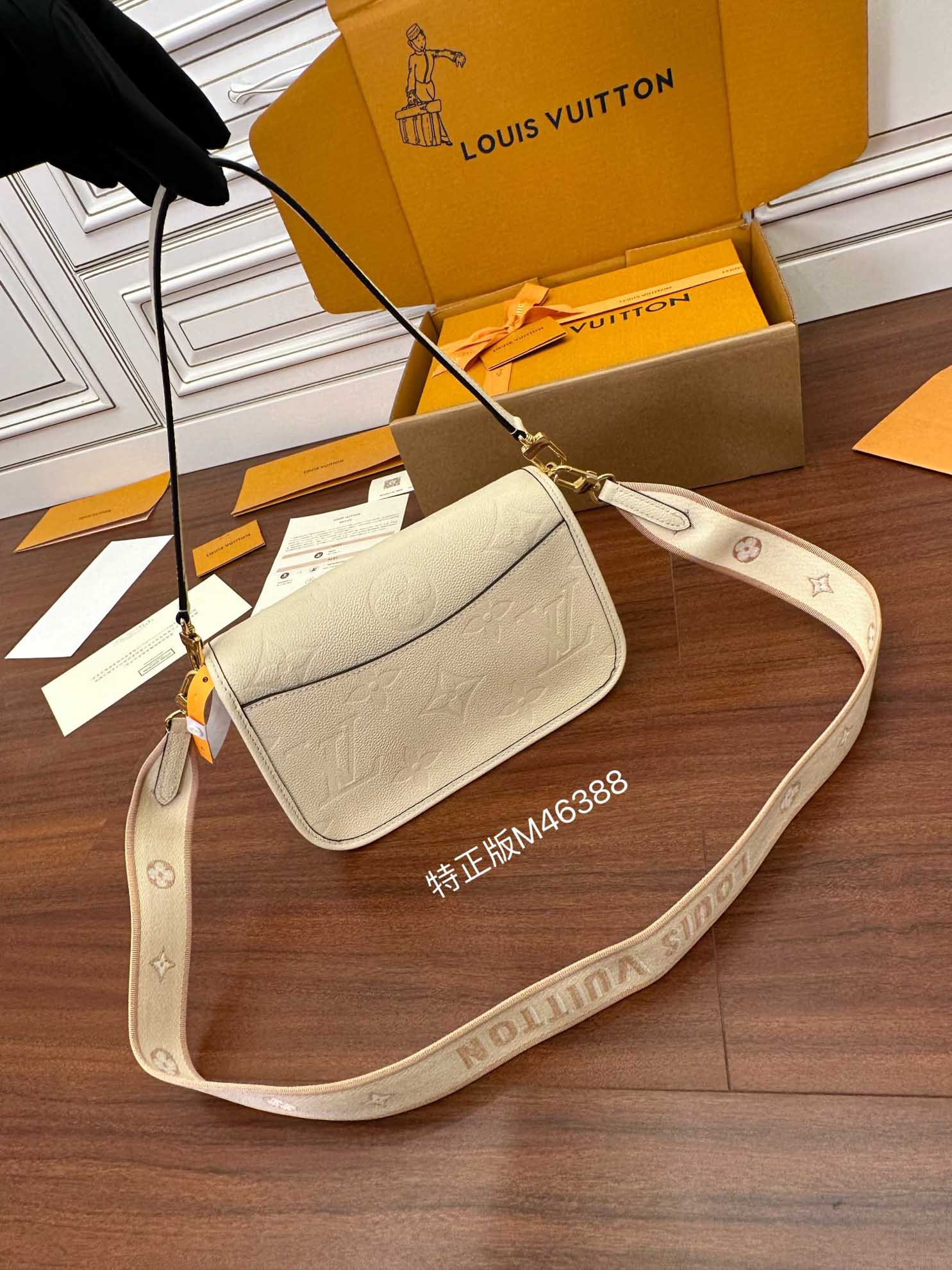 LV Diane Monogram Empreinte Leather