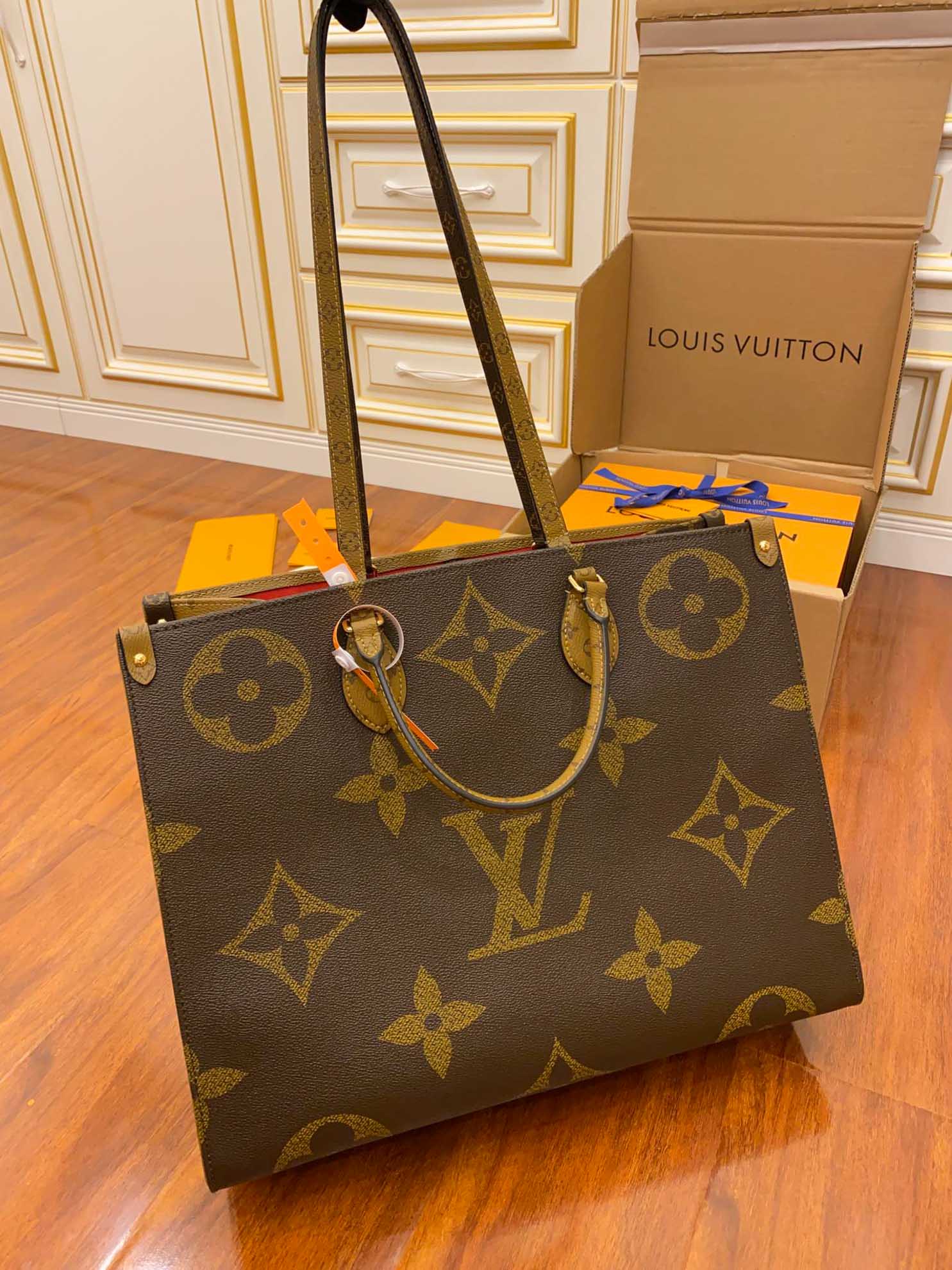 LV Monogram Reverse Giant Onthego