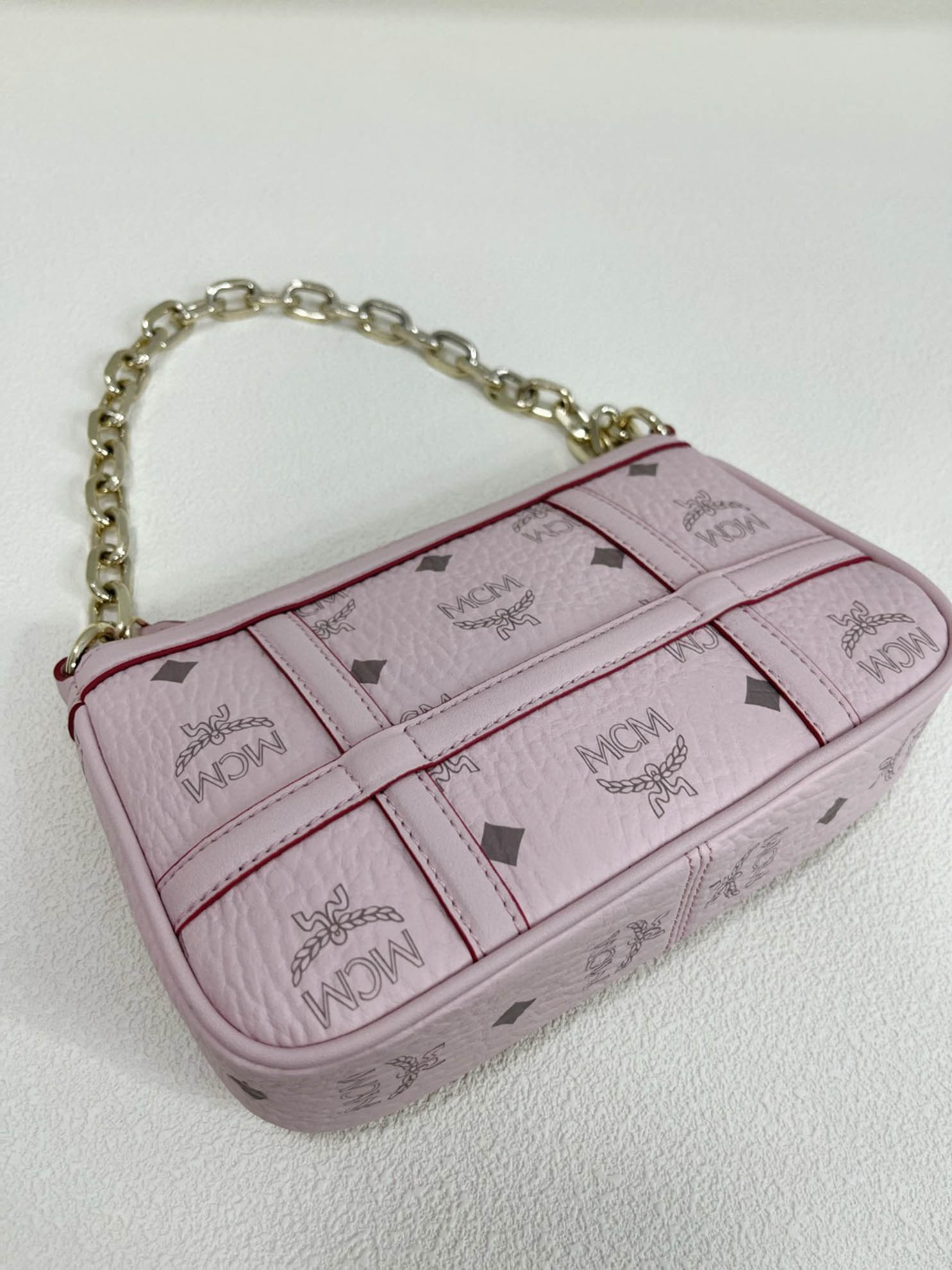 MCM Aren Shoulder Bag in Visetos Pink