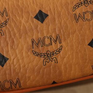 MCM Hobo Super Vip Cognac