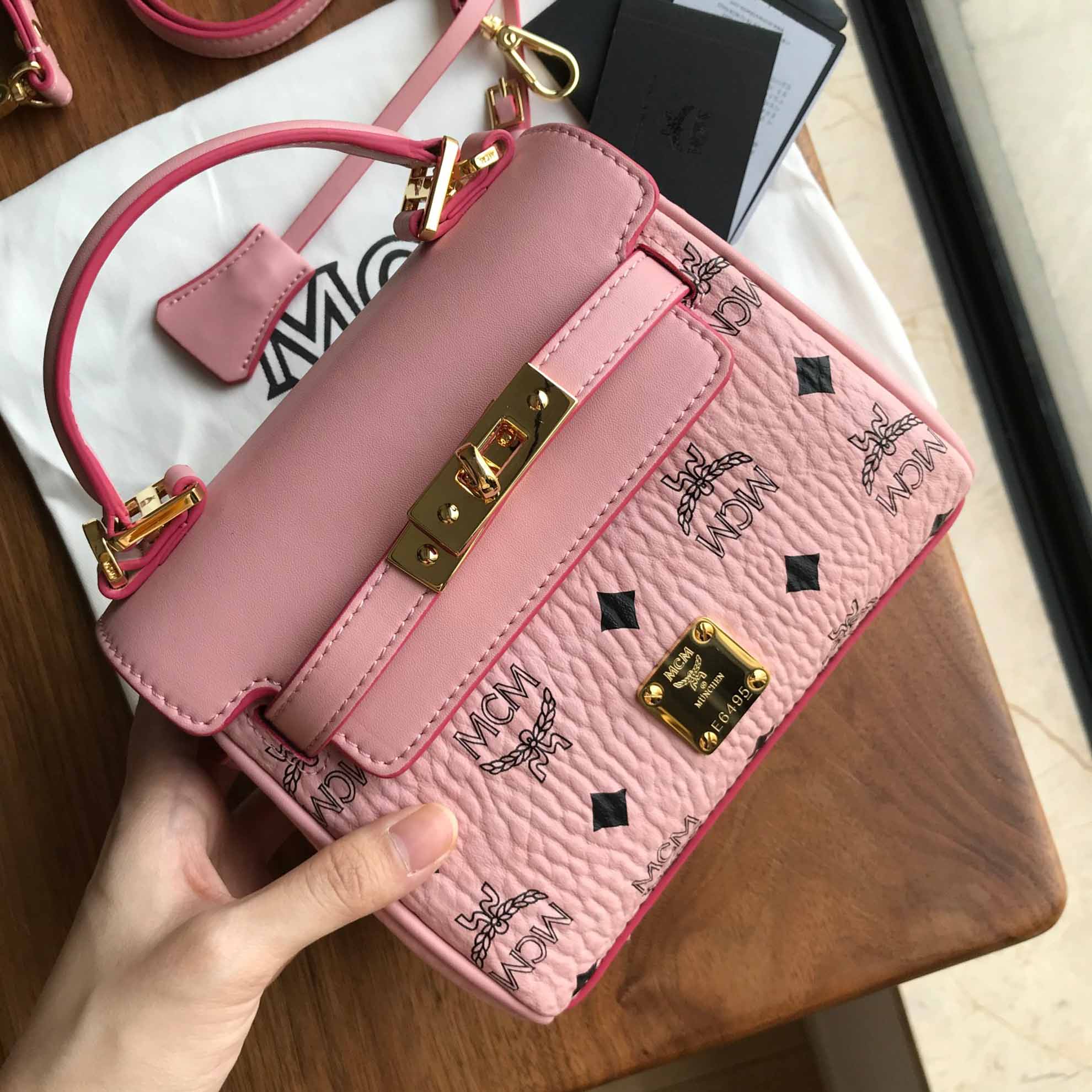 MCM Klassik Tote Visetos Pink