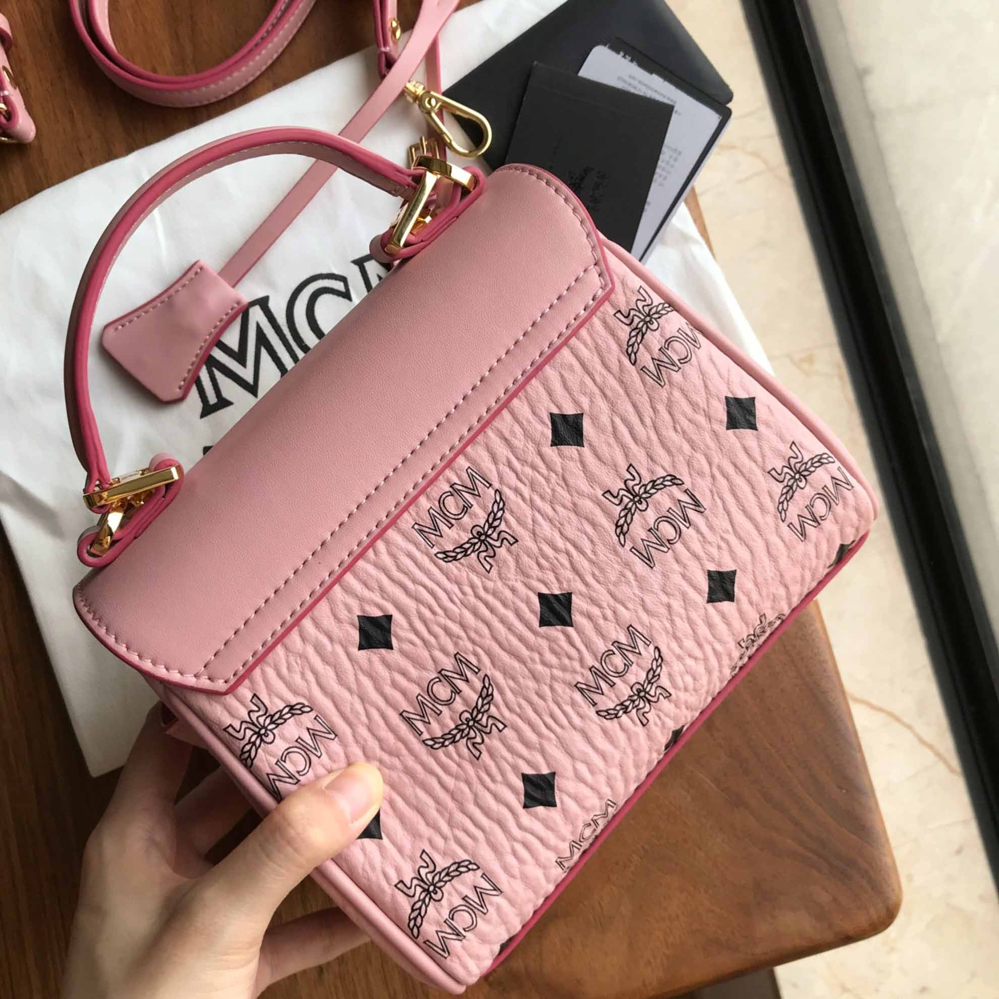 MCM Klassik Tote Visetos Pink