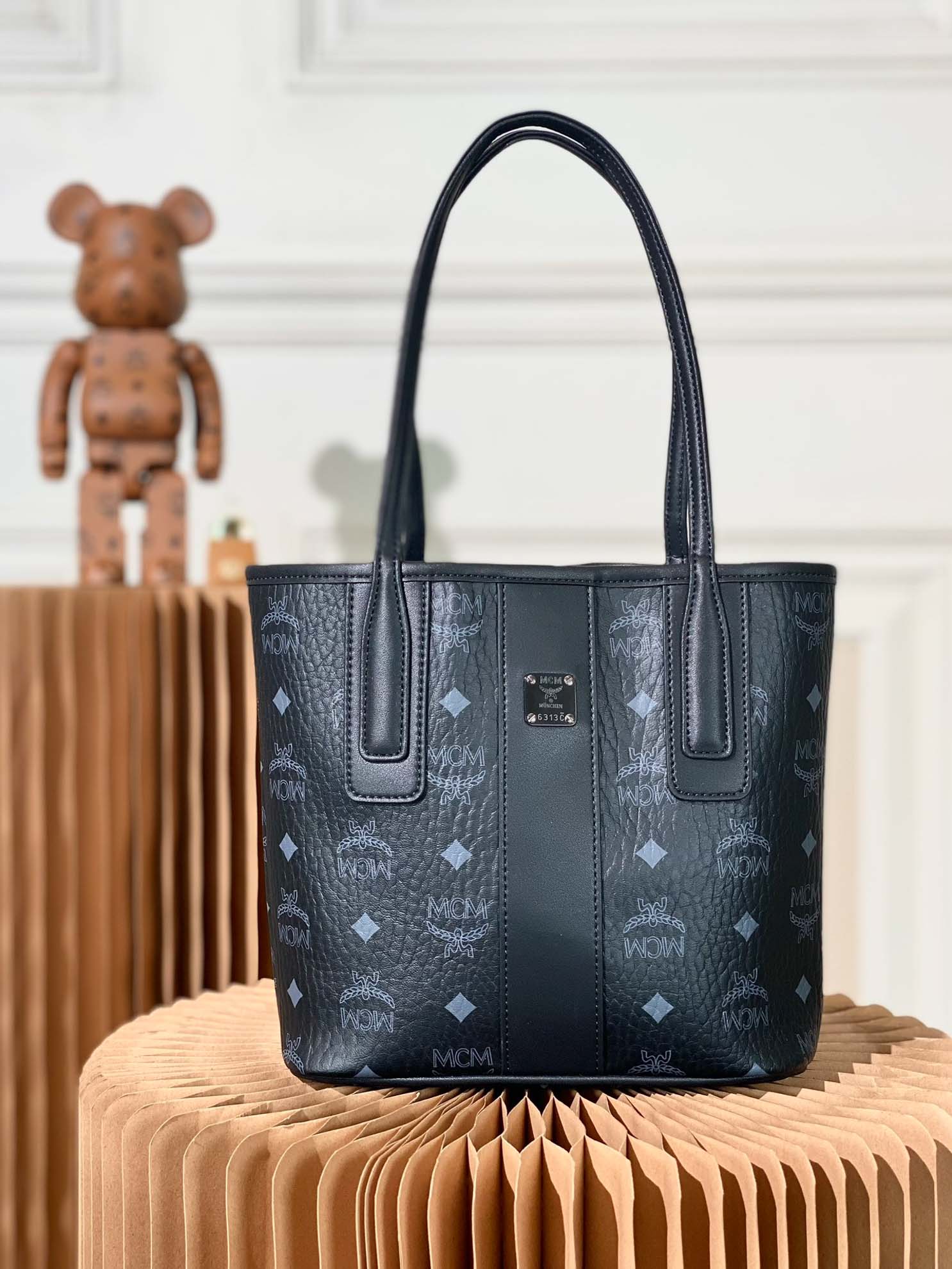 MCM Mini Reversible Liz Shopper in Visetos Black