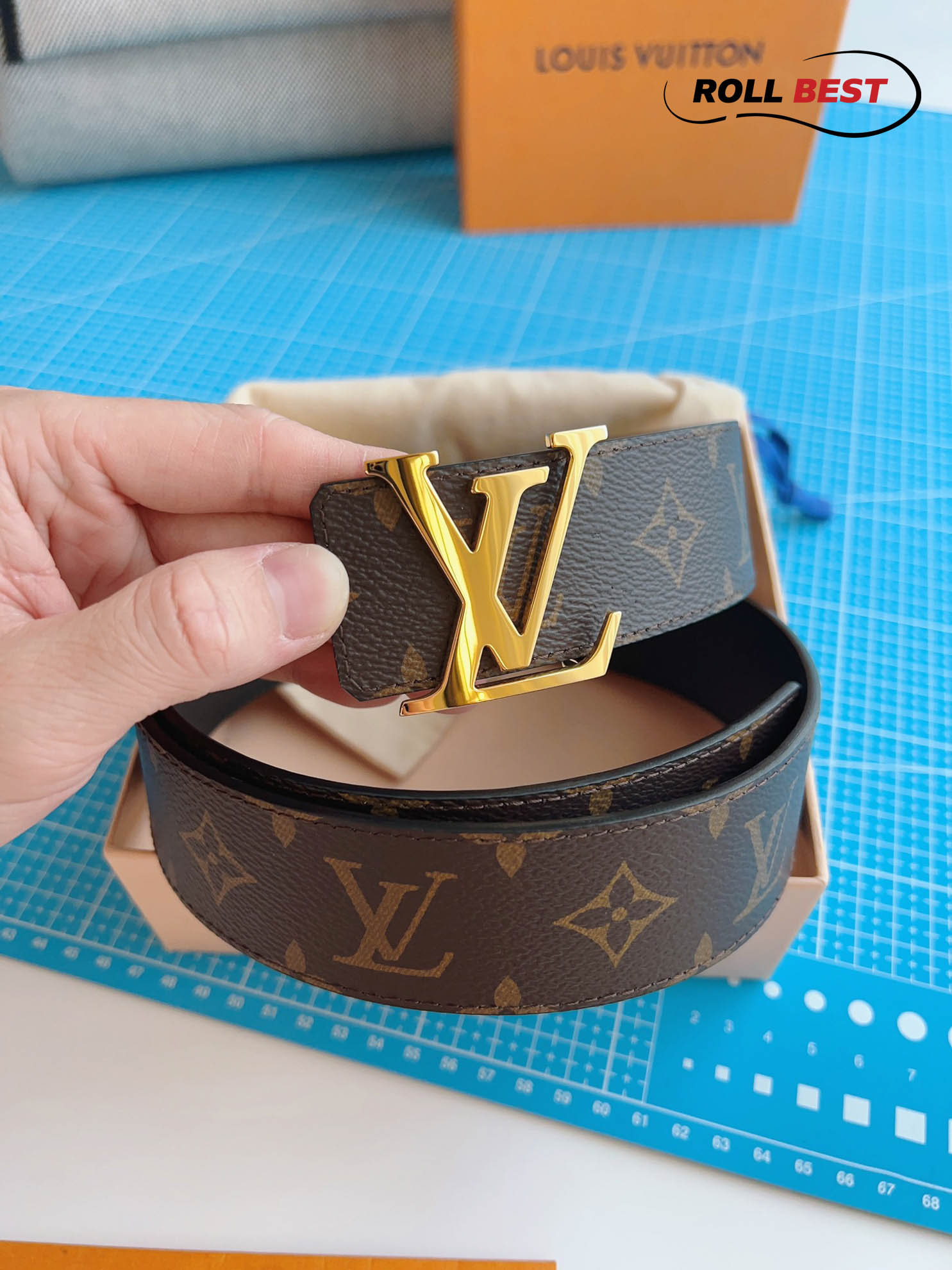 Thắt Lưng Hai Mặt LV Monogram Canvas đen Khóa Logo Gold Bóng