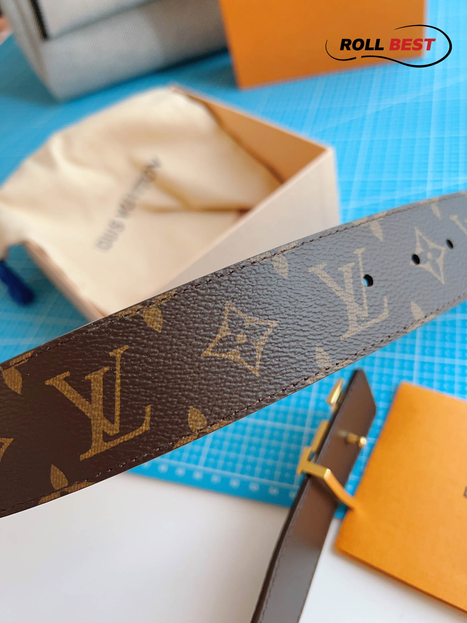 Thắt Lưng Hai Mặt LV Monogram Canvas Khóa Logo Gold Bóng