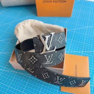 Thắt Lưng Hai Mặt LV Monogram Eclipse Xước Khóa Logo Bóng