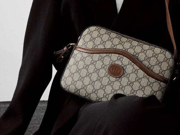 Túi Đeo Chéo Gucci Messenger Bag With Interlocking G