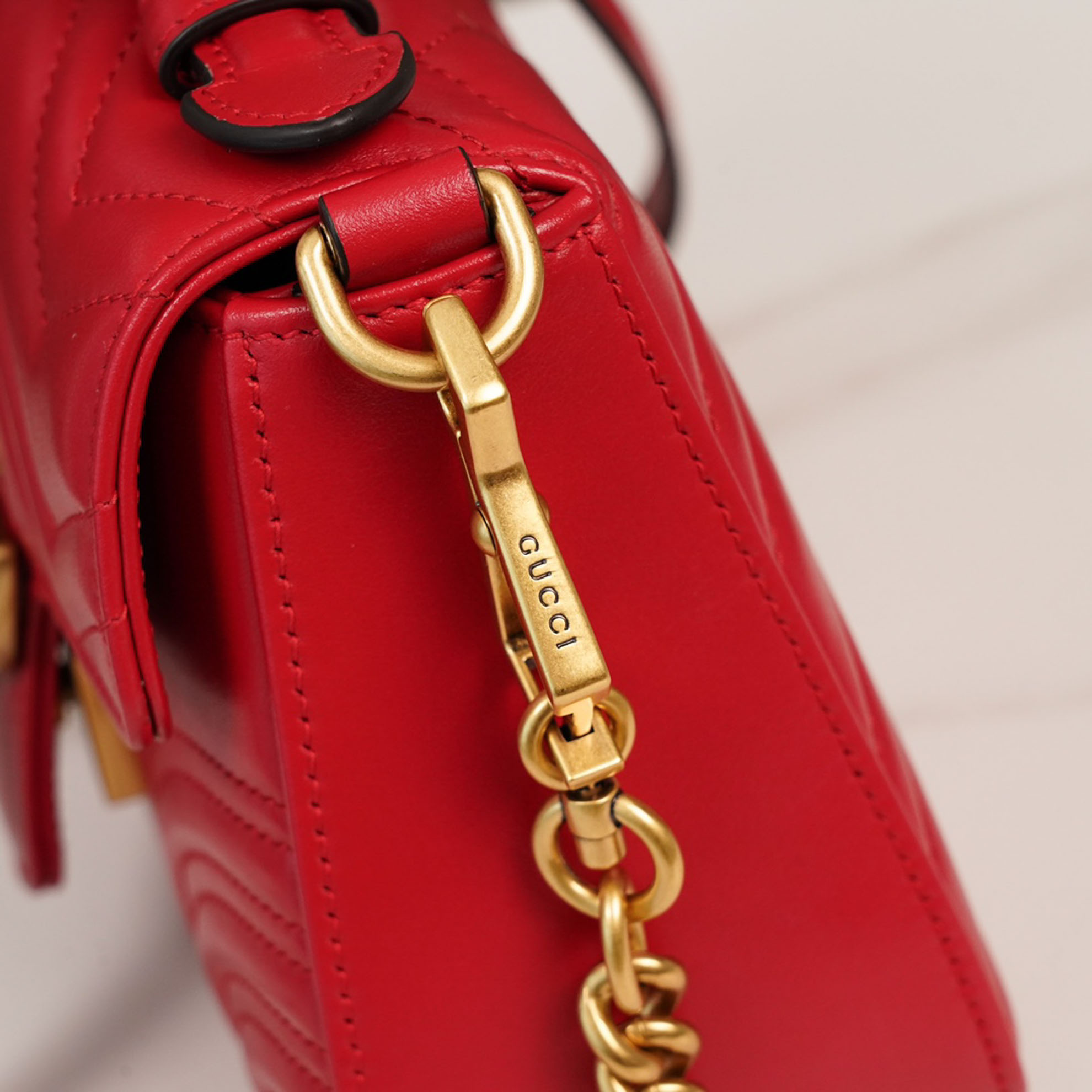 Túi Đeo Chéo Nữ Gucci GG Marmont Matelassé Mini Bag Red