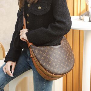 Túi Đeo Chéo Nữ Louis Vuitton LV Loop Hobo Monogram Canvas Brown