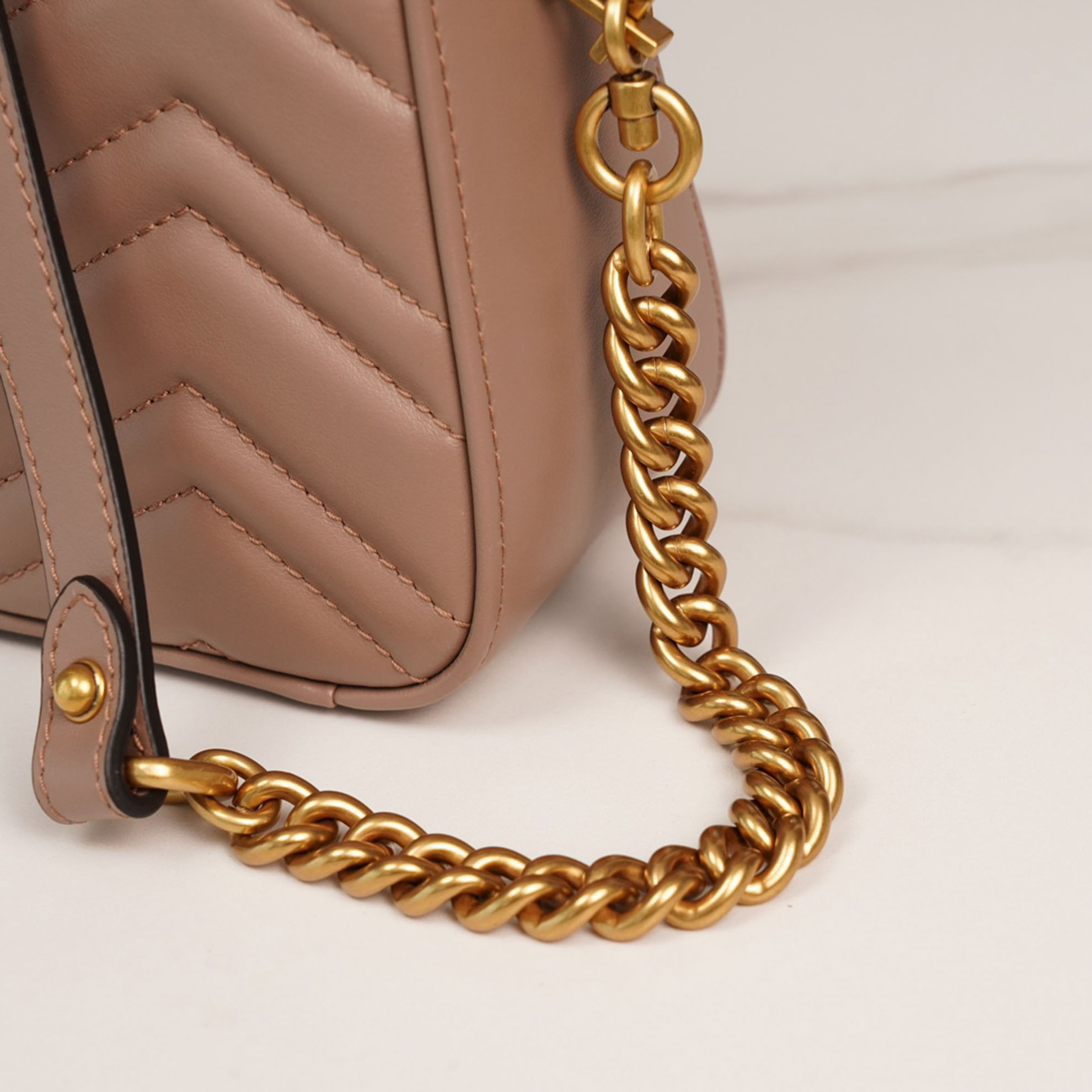 Túi Gucci Gg Marmont Mini Top Handle Bag Màu Be