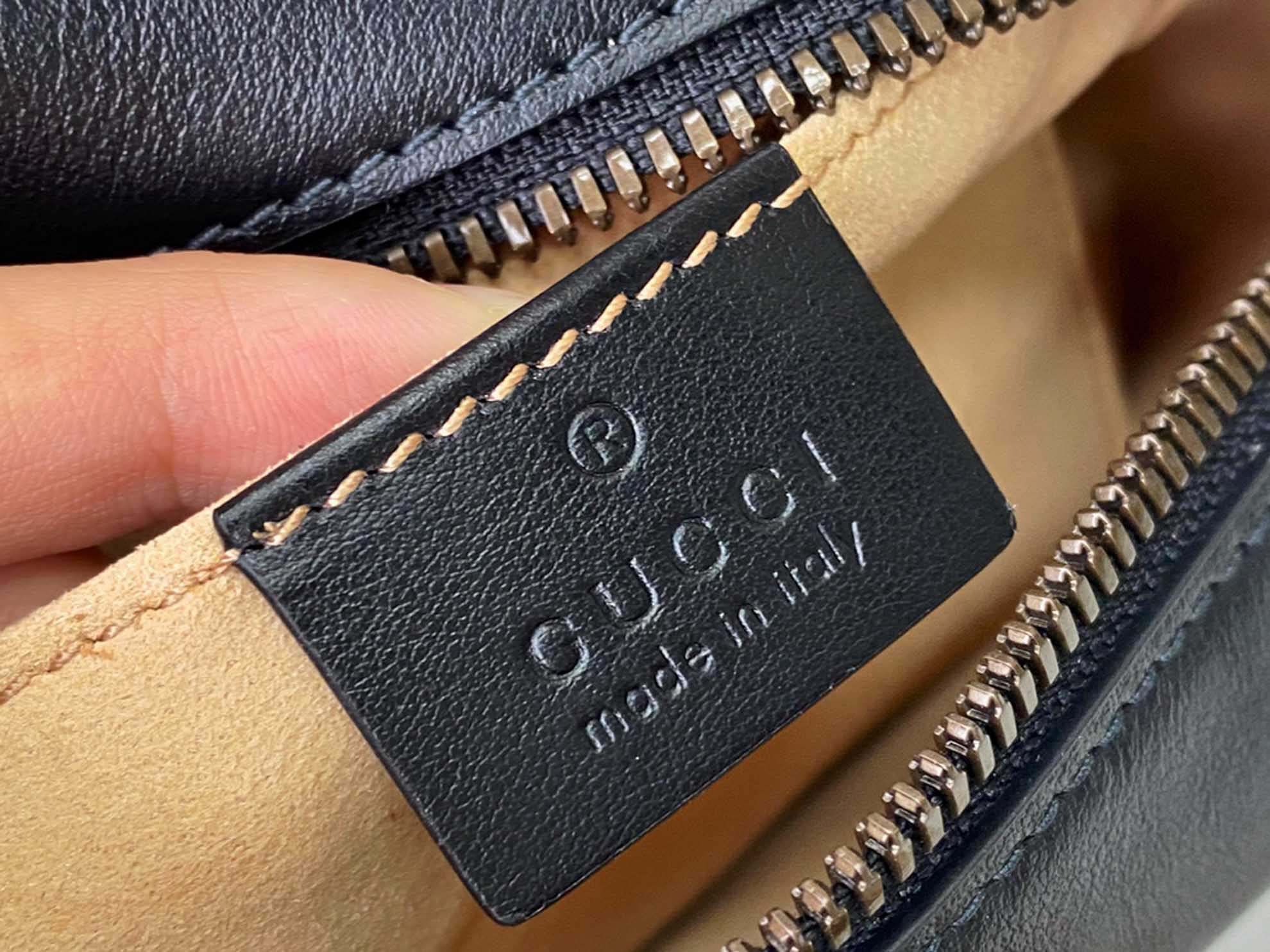 Túi Gucci Marmont Small Matelassé Shoulder Bag