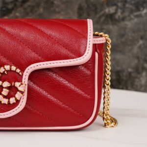 Túi Gucci Marmont Super Mini Bag in Red