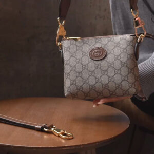 Túi Gucci Messenger Bag With Interlocking G Ebony GG Supreme Nâu