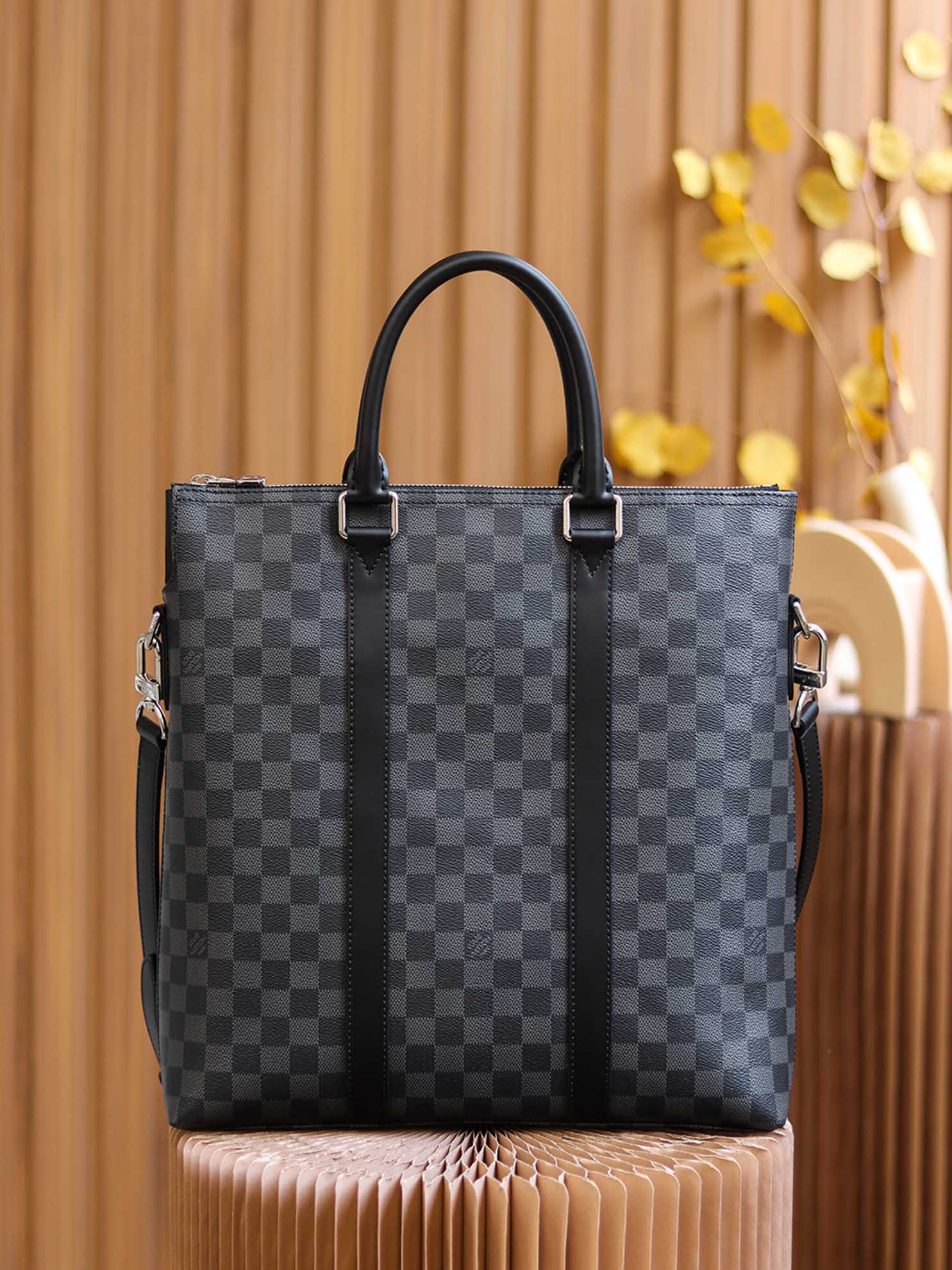 Túi LOUIS VUITTON Anton Tote Bag 