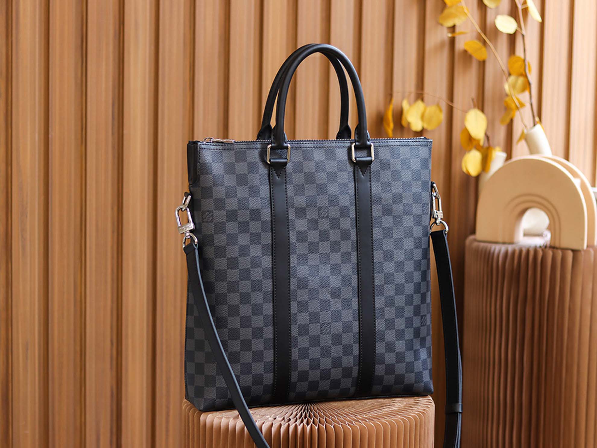 Túi LOUIS VUITTON Anton Tote Bag 