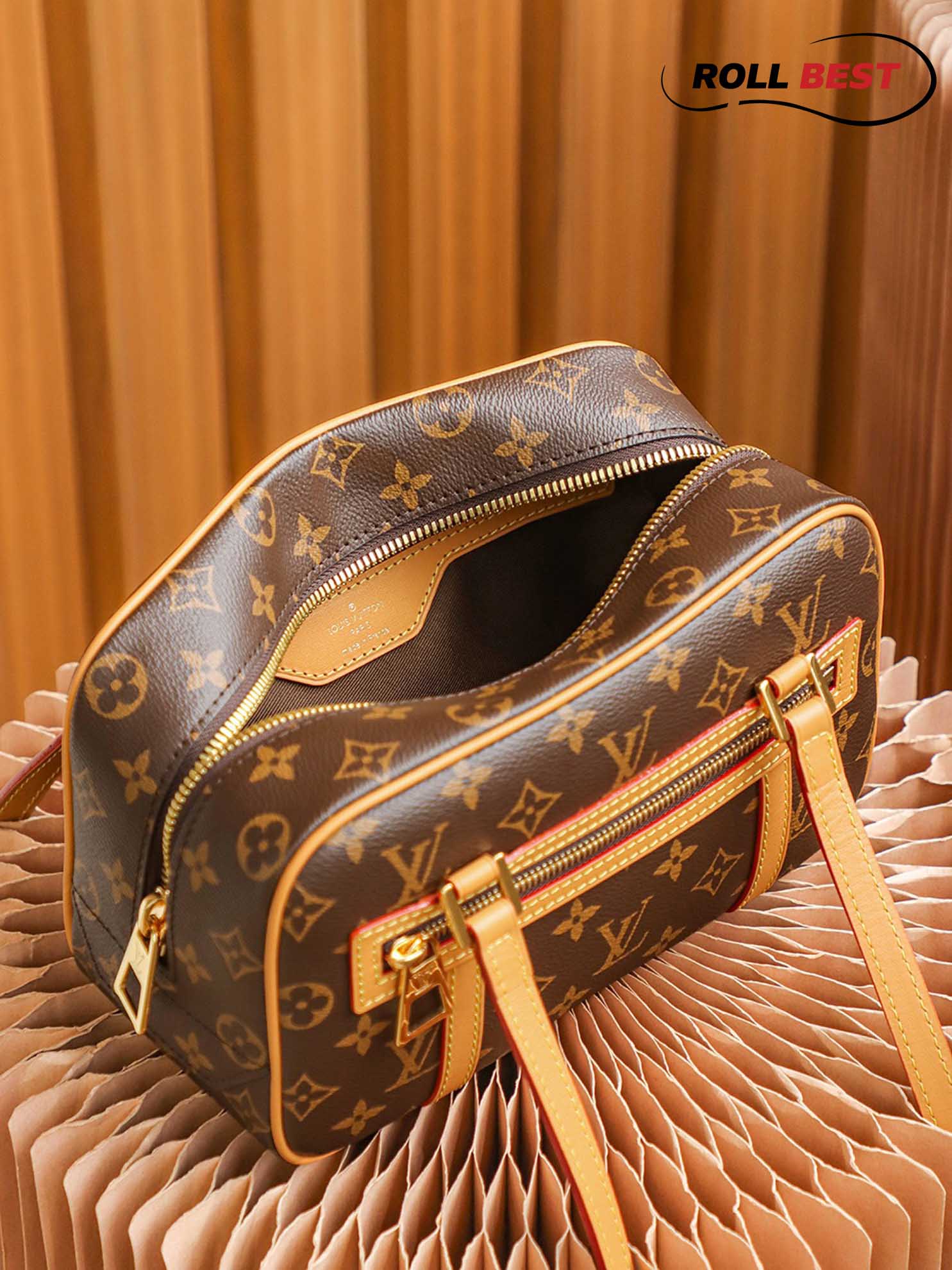 tui-louis-vuitton-cite-bag