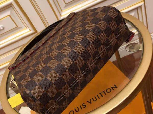 Túi Louis Vuitton Croisette